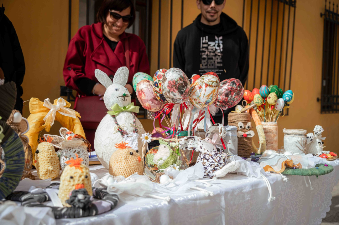 Posjetite štand Udruge Kamenčići na Poljani i pronađite uskrsne ukrase