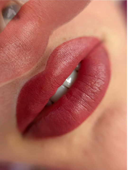 FOTO Od edukacije do karijere iz snova: Kako je Katarina pronašla svoj poziv u salonu Myroslave Rusnak