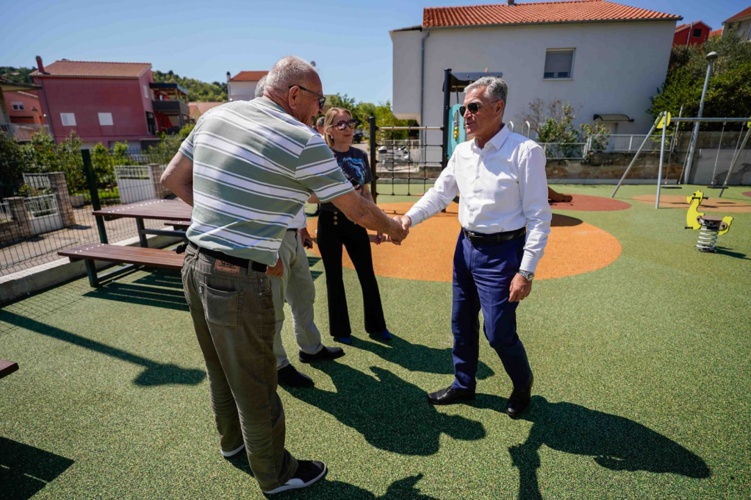 Otvoreno igralište u Jurasima