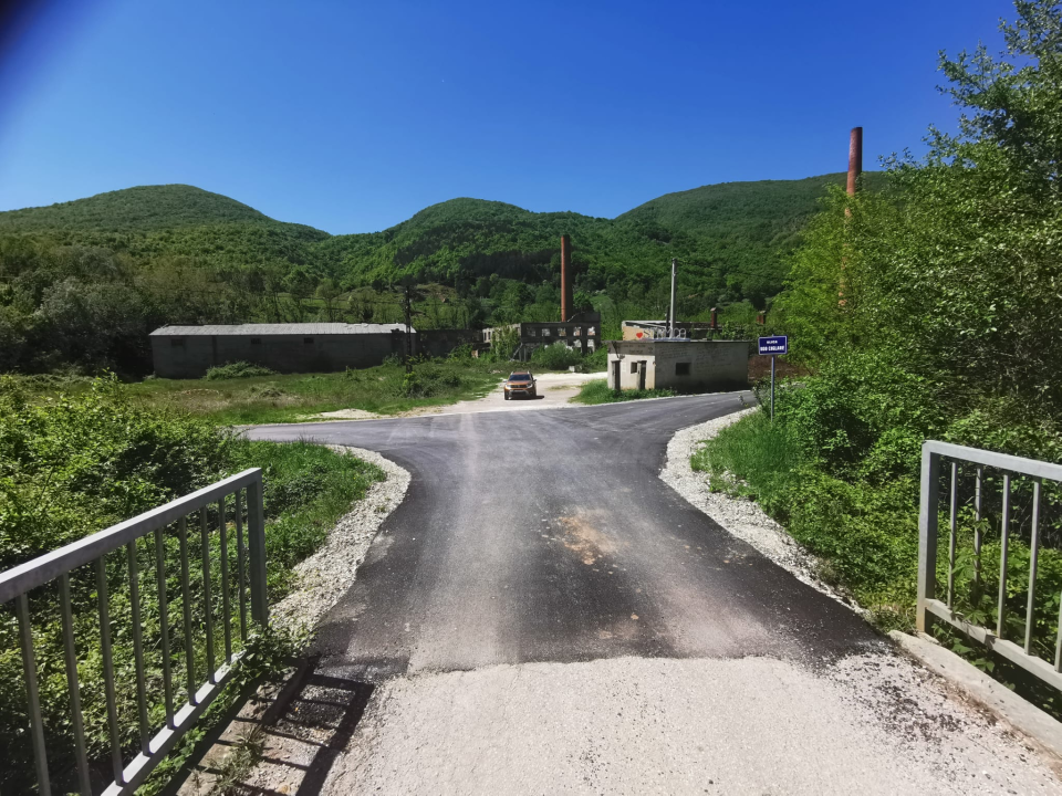 Gradu Kninu odobrena sredstava za asfaltiranje cesta u Golubiću i Strmici