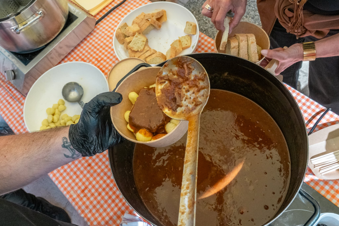 'Taste like...marenda' u Primoštenu: U dobroj hrani i zabavnom programu uživali i domaći i furešti