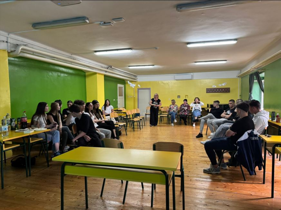 Mladi iz Šibenika i Drniša raspravljali o društvenim mrežama i mentalnom zdravlju 