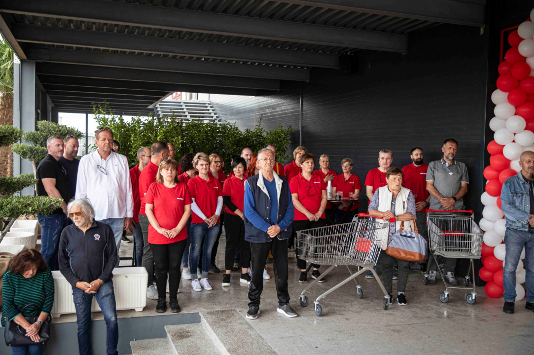 FOTO Pozor! Veliki popusti na kućanskim aparatima, keramici, alatima, bojama, rasvjeti, stolariji i puno više!