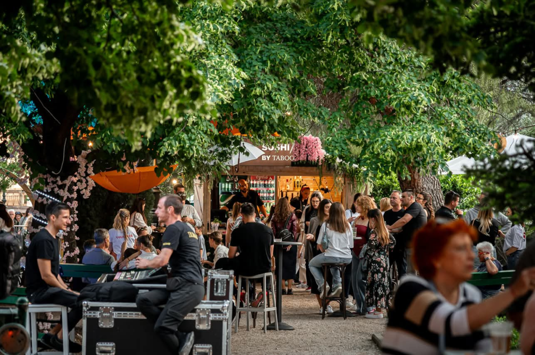 Otvoren Šibenik Spring festival: Peco rasplesao pun Perivoj Roberta Visianija