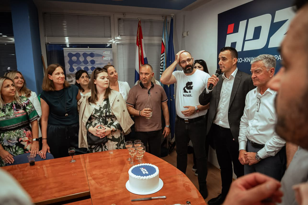 Burić i Rakić uvjerljivo slavili u Šibeniku i županiji, HDZ navodno dogovorio većinu u Županijskoj skupštini
