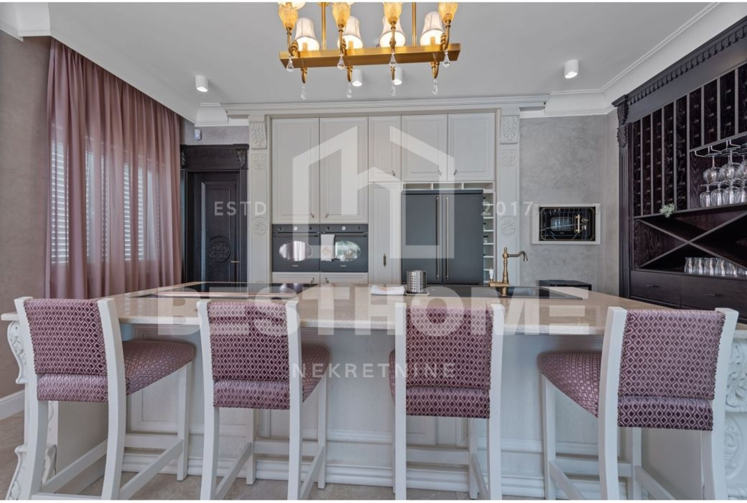 'Dvorac' u centru Vodica: Na oglasima osvanula luksuzna vila od 530 kvadrata