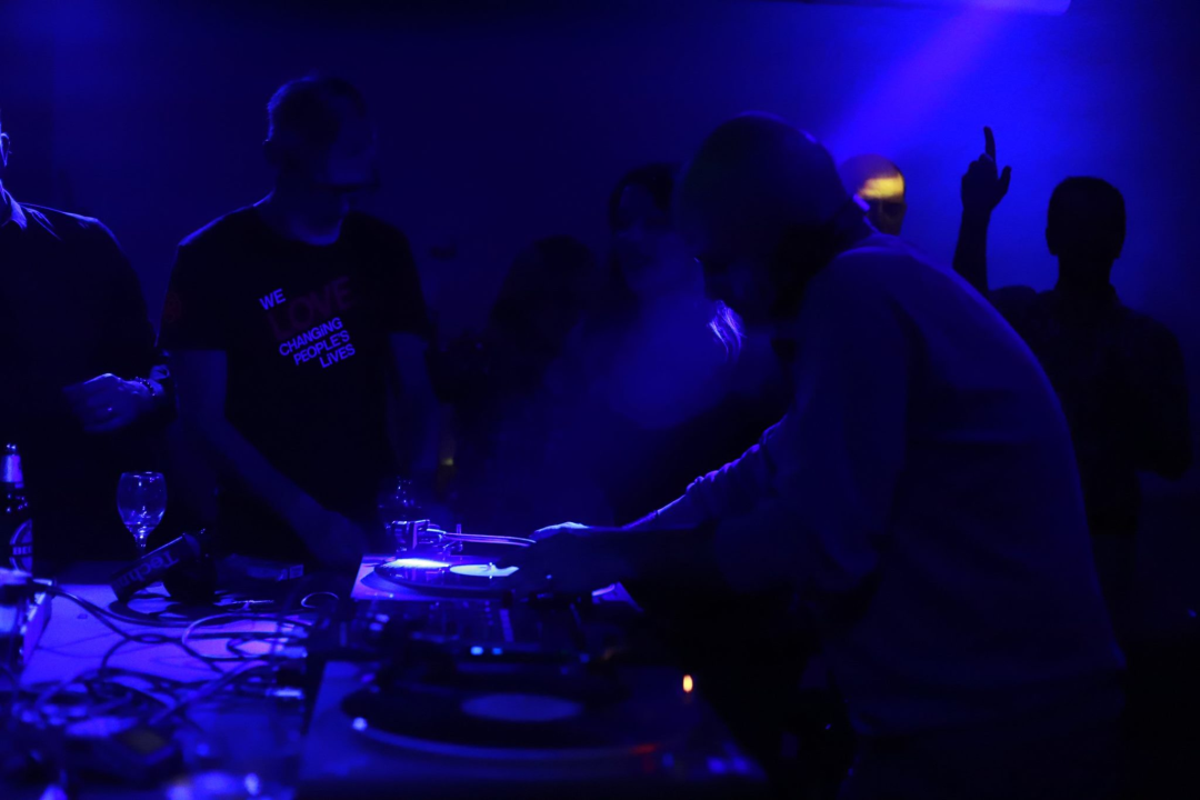 Šibenska noć ispred Azimuta: Stipe Jazzy i DJ Bake zavrtjet će probranu selekciju ploča