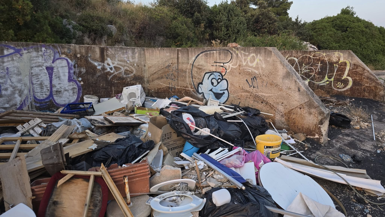 FOTO Dok čekamo hotele, stanove i dvoranu, na Batiželama niknulo divlje odlagalište otpada