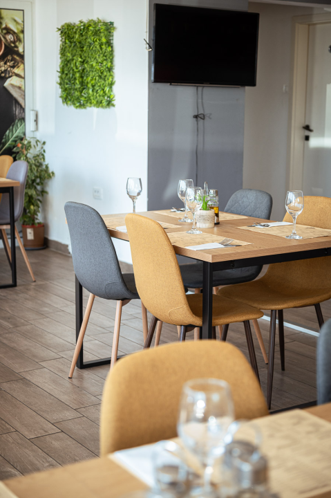 FOTO Uživajte u okusu domaće kuhinje uz gotova jela restorana Mačak!