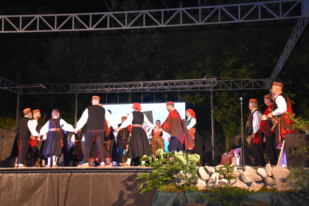 Članovi Kulturno-umjetničke udruge 'Zvona Zagore' u Ogulinu prikazali baštinu Mirlovića