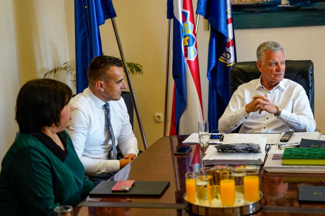 Ministrica Obuljen Koržinek posjetila Šibenik i podržala obnovu ključnih ustanova