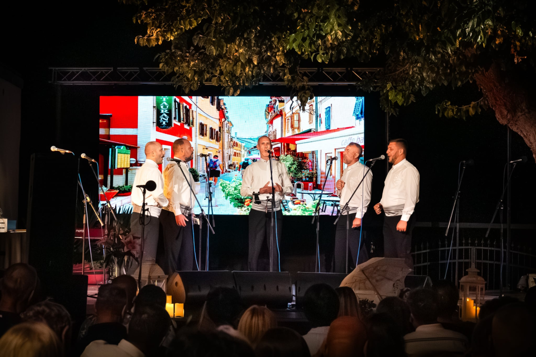 Održan 45. Susret dalmatinskih klapa u Skradinu