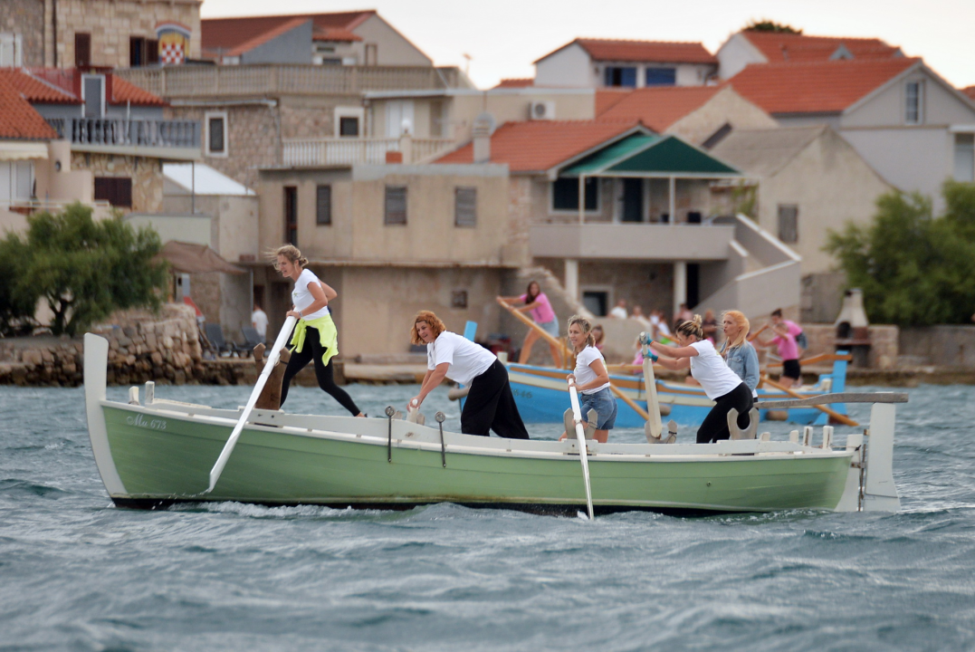 Održana ženska veslačka regata u Betini: Pogledajte koje su ekipe bile najbolje
