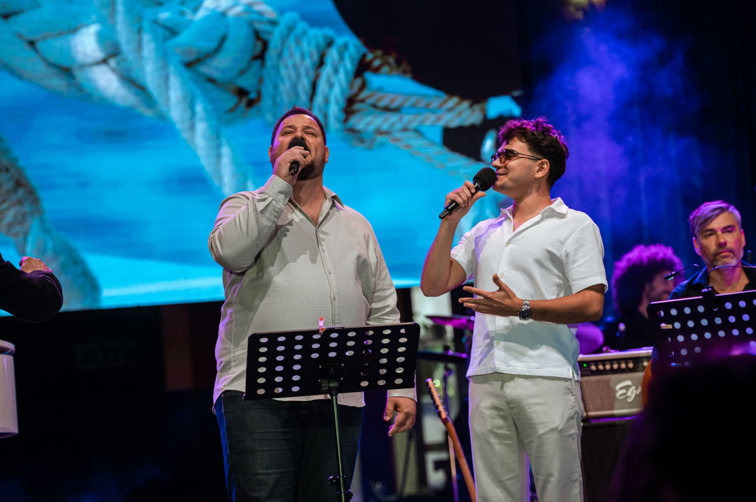 Publika u Šibeniku uživala u bezvremenskim pjesmama Vinka Coce na prvoj večeri Dalmatinske šansone