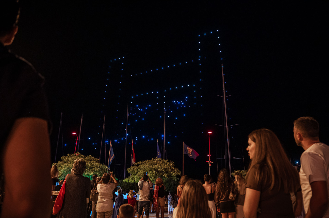 Šibenik impresivnim dron showom obilježio jubilarno izdanje manifestacije Light is life