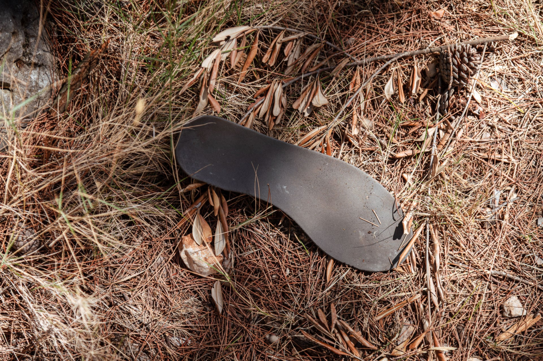 Smeće umjesto ljetne idile na stjenovitoj plaži u Brodarici