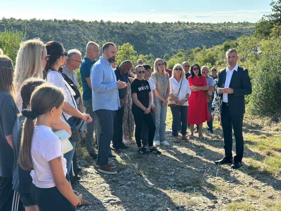 Putom prognanika: Drniš odaje počast žrtvama Domovinskog rata