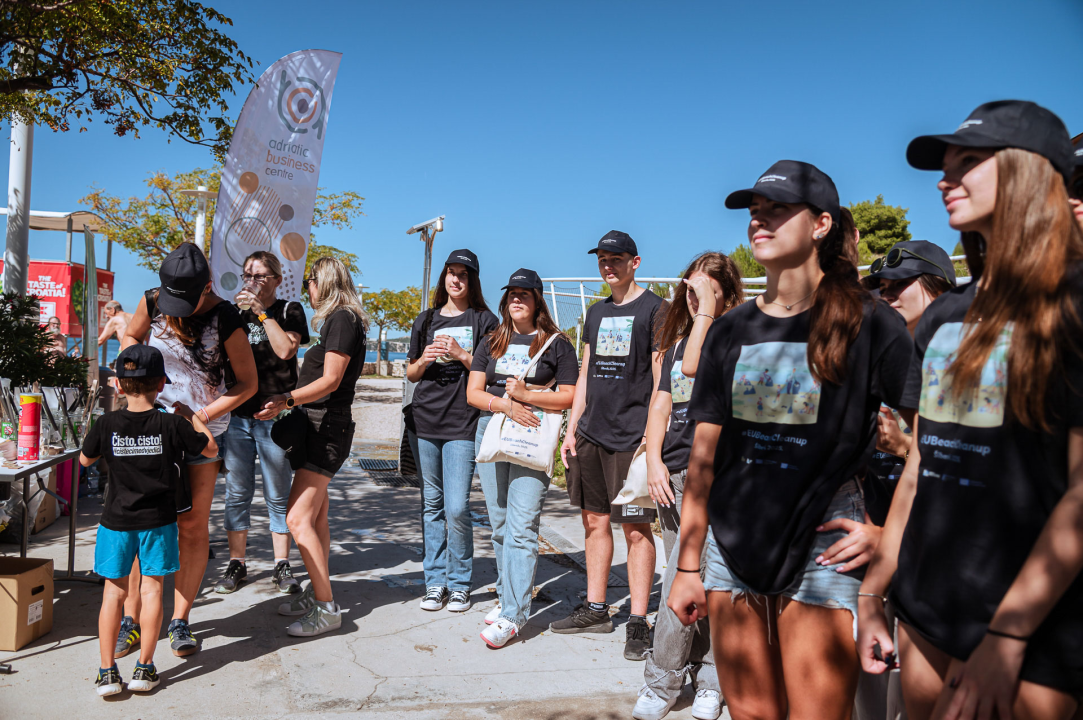 FOTO Šibenik danas pokazao svoje zeleno srce: Održana akcija EU Beach Cleanup 2025.