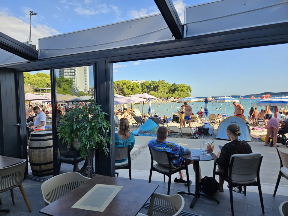 FOTO Posjetite Restoran Šarm, idealno mjesto za svako doba dana! 