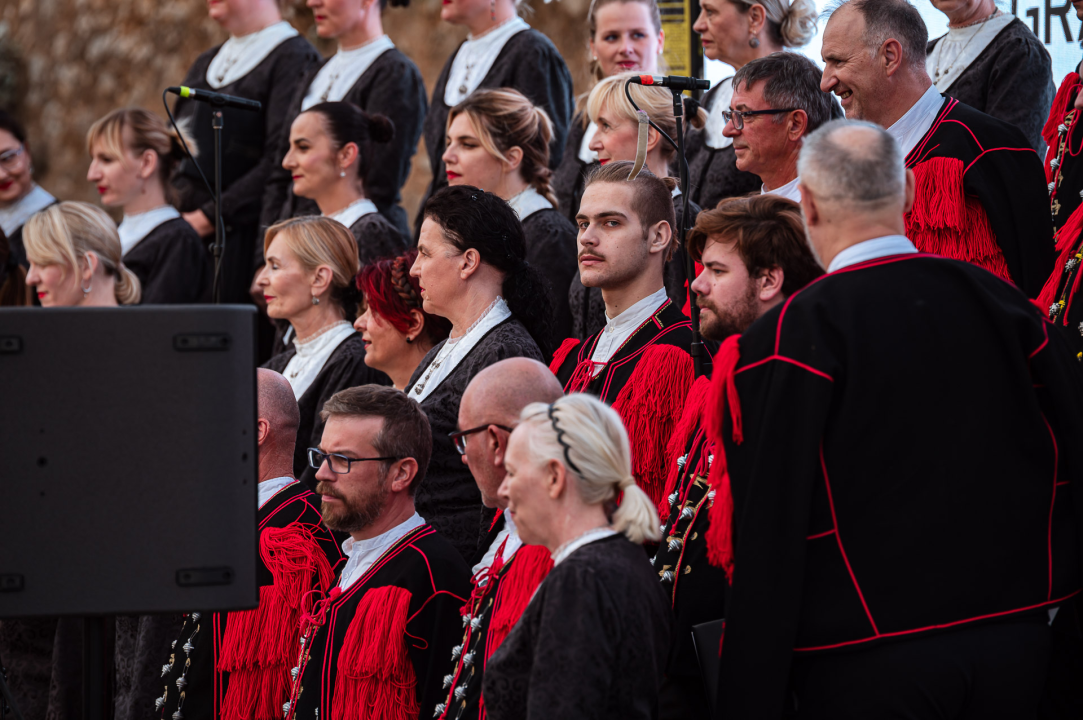 FOTO Franka Baranović Nagradu Grada Šibenika posvetila majci: 'Šibenik je utkan u moje gene i ovo je za mene posebna čast'