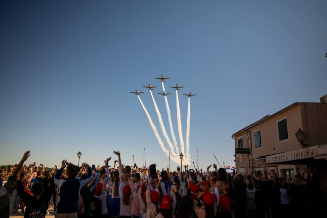Obilježeno 25 godina Milenijske fotografije Šime Strikomana: Pogledajte spektakularne prelete Krila Oluje