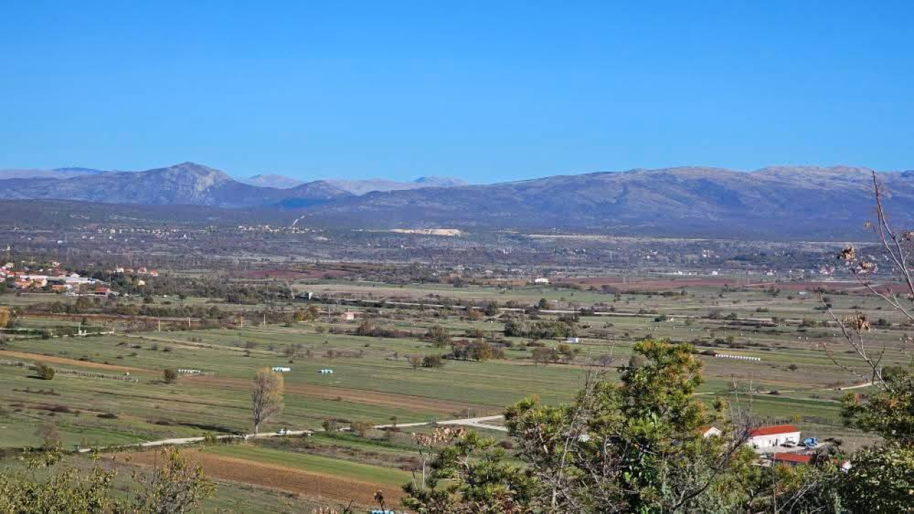 Drniško zaleđe u jesenskim bojama