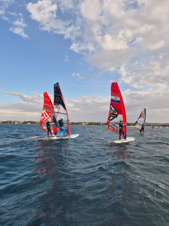 Tradicionalna Jadrijska regata okupila mnoštvo surfera iz Hrvatske i susjedstva