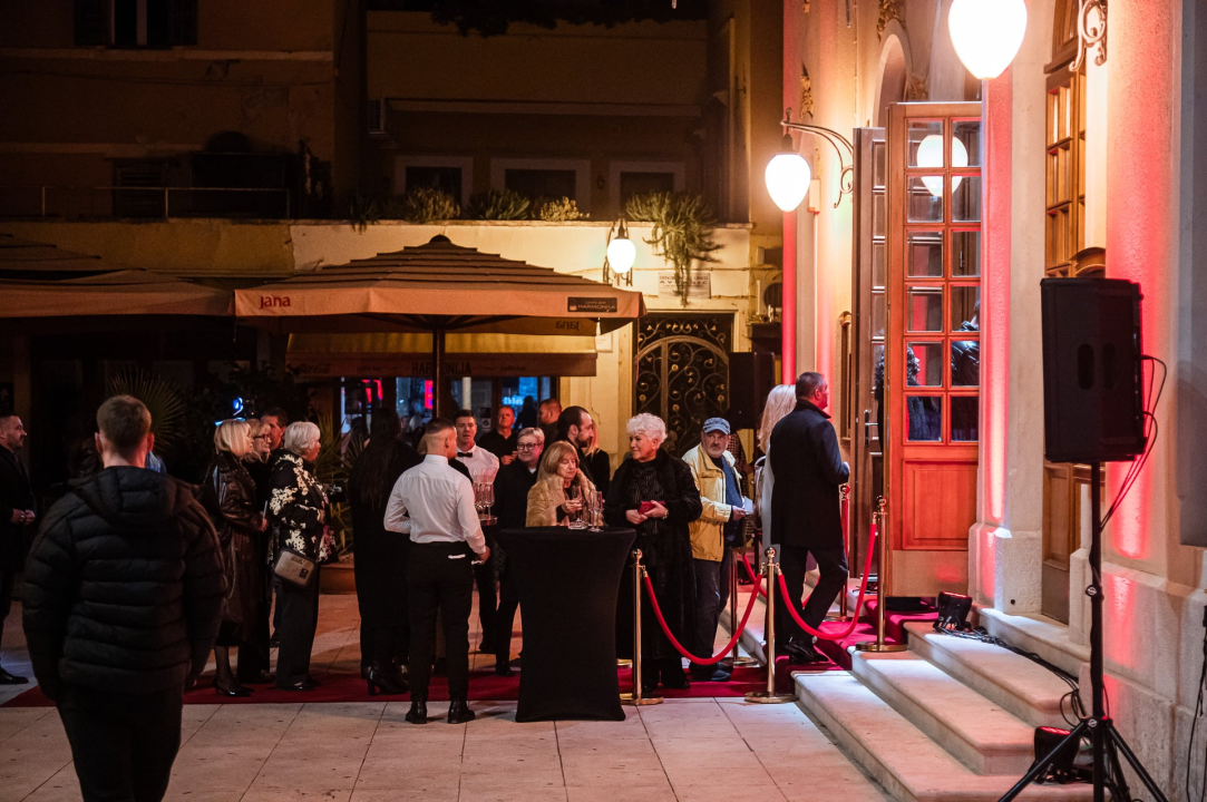 Svečana premijera predstave 'Uza skale, niza skale'