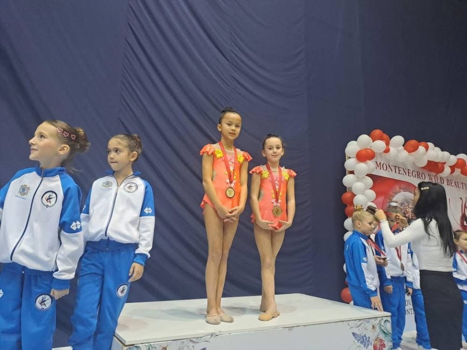 Mlade šibenske gimnastičarke izvrsne na natjecanju u Crnoj Gori