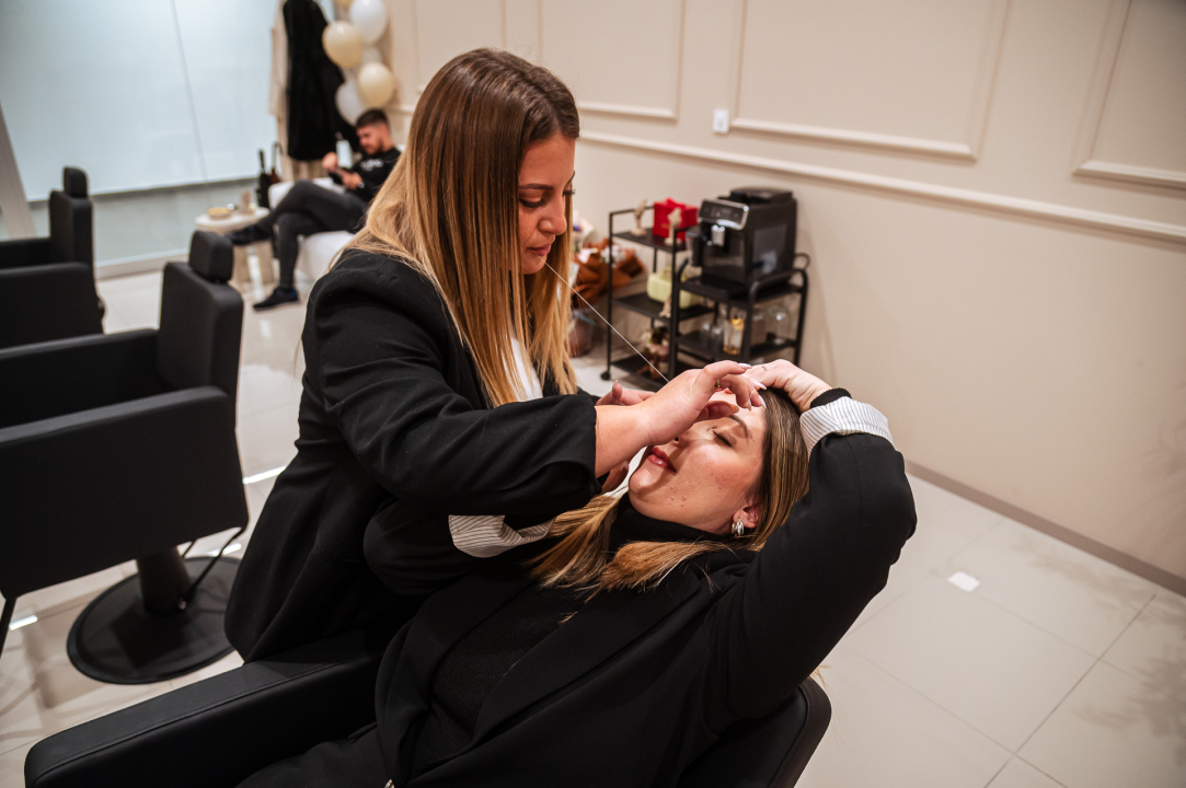 FOTO AZ Cosmetica je novi šibenski 'beauty' kutak za savršene trepavice, obrve i 'make up'!