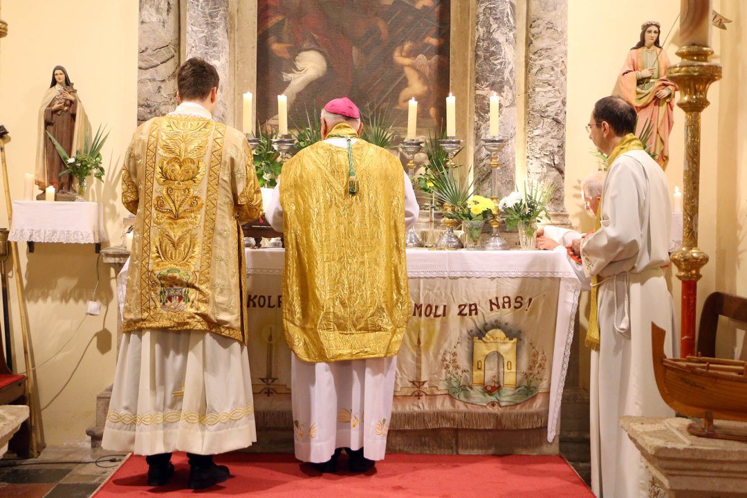 Blagdan sv. Nikole svečano proslavljen u Šibeniku: Večernju euharistiju predvodio biskup Rogić