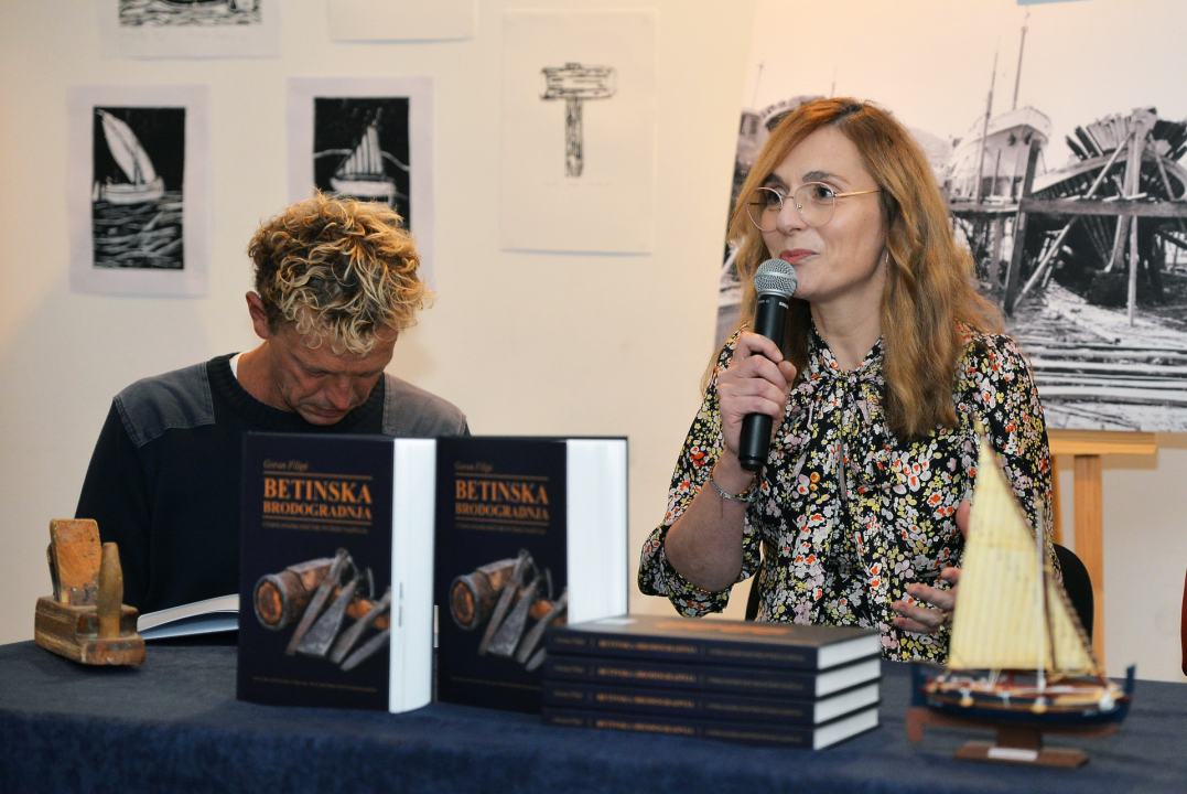 U betinskom Muzeju predstavljeno novo izdanje knjige 'Betinska brodogradnja – etimologijski rječnik pučkog nazivlja'