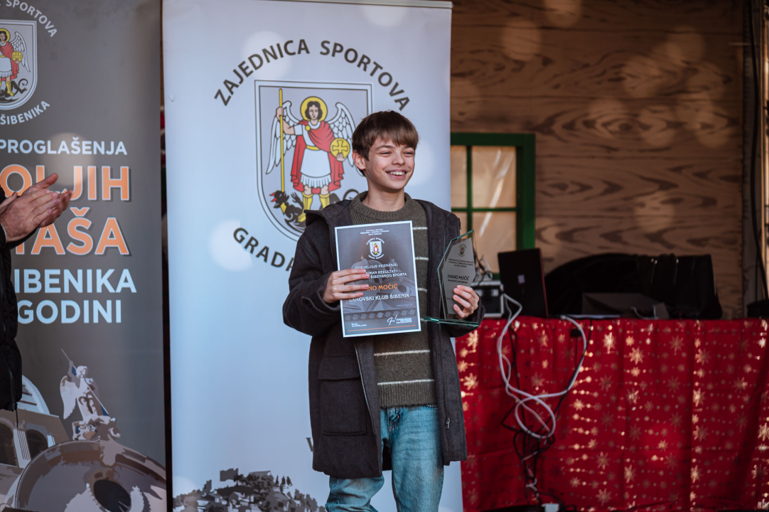 FOTO Sportski laureati Šibenika u 2025-oj: Roko Zorić, Kiara Radnić, Stipe Bralić, košarkašice i vaterpolisti