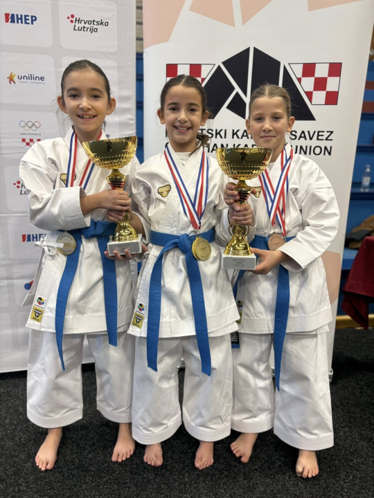 FOTO Karatašice Okita prvakinje Hrvatske u katama, Tonina Marić prva i pojedinačno, osvojena i bronca