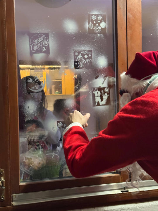 Djed Božićnjak u Raslini