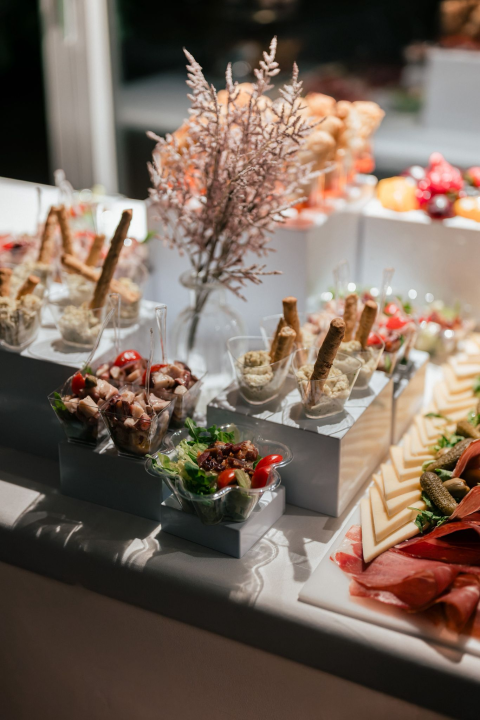 FOTO Dočekajte 2026. u Naturi uz vrhunske zalogaje, pjenušac i hitove koji vas neće pustiti s plesnog podija!