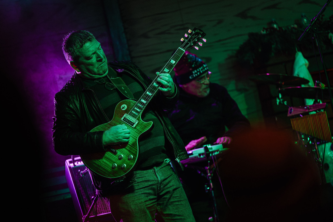 Dino Dvornik Tribute Band rasplesao publiku na šibenskoj Adventuri