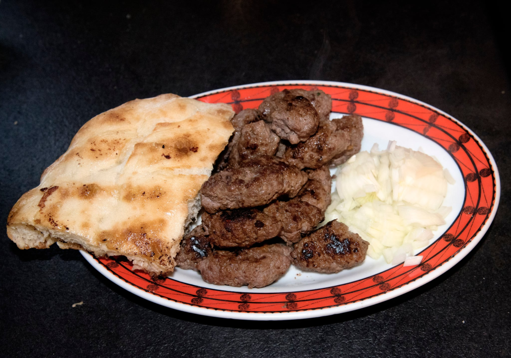 Šibenski bonkulović: Ćevapčići kakvi su se jeli na plesnjacima Krke, Jadrana i Dubravke