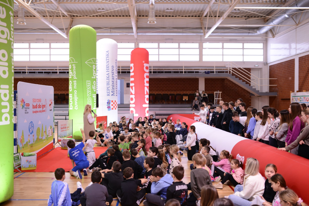 OŠ Murterski škoji ugostila edukativno-sportski program 'Zero waste'