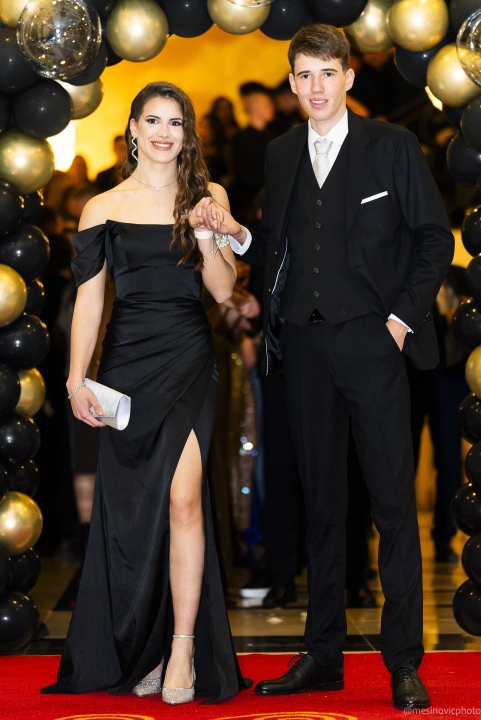 FOTOGALERIJA Maturalni ples šibenske Turističko-ugostiteljske škole (2)