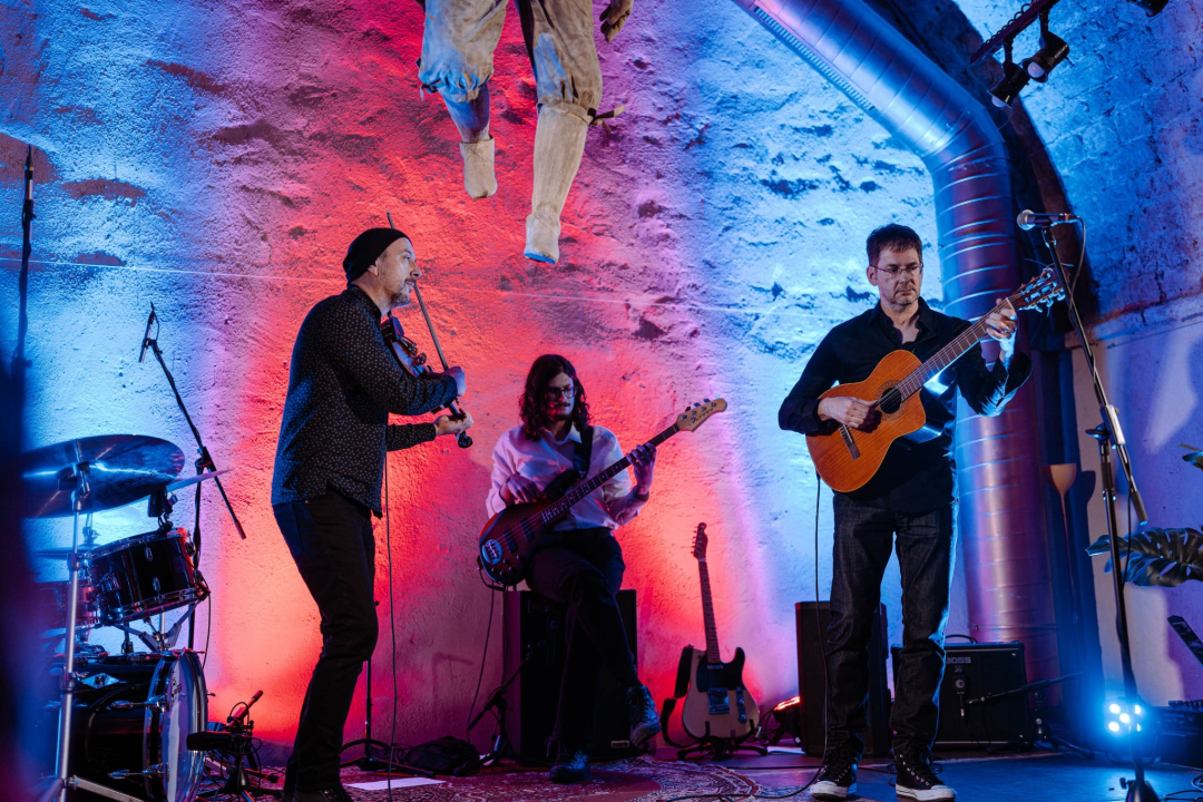 Šibenski trio Mantes predstavio svoj prvi album 'Šapat'