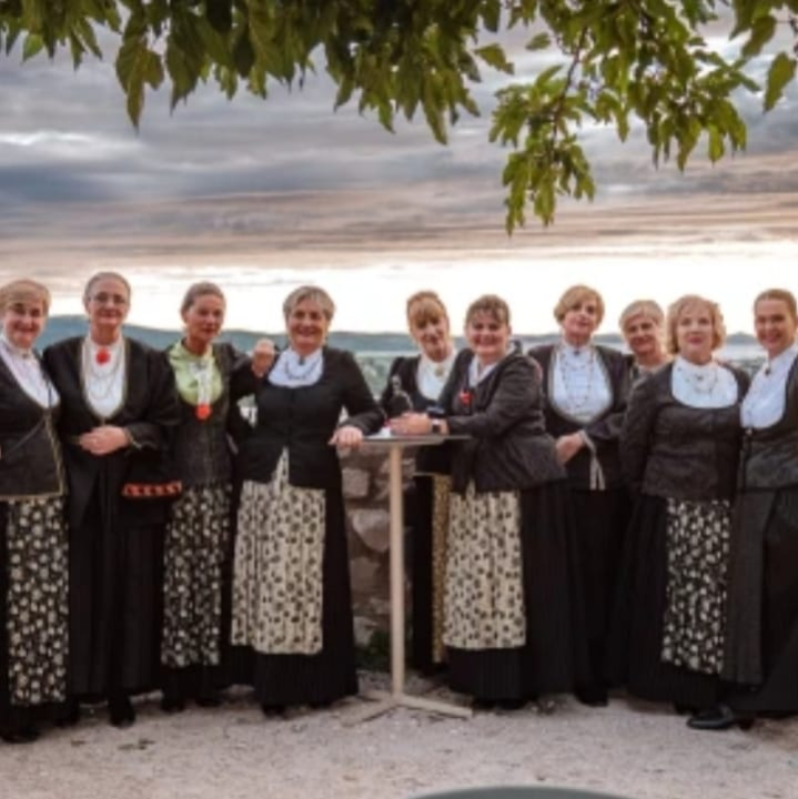 Šibenske Šuštine proslavile 20 godina čuvanja bogate folklorne baštine šibenskog kraja