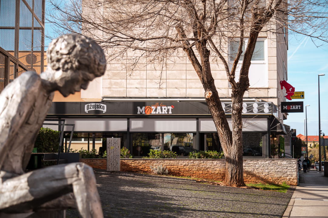 FOTO U Mozartu zaplešite uz Daleku obalu, a opustite se uz Paint & Wine!