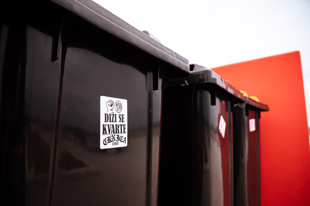 Umjesto navijačkih boja zid na odmorištu Šibenskog mosta 'upao' u tradiciju