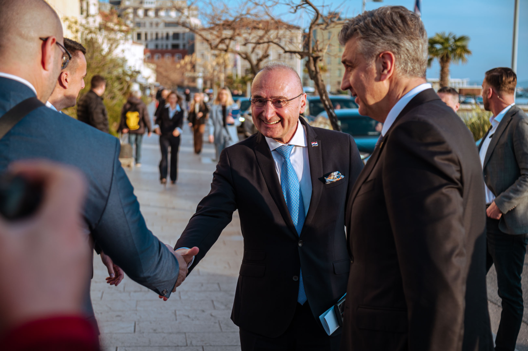 FOTO Potpisan ugovor za projekt 'Centar za borbu protiv klimatskih promjena' u Šibeniku