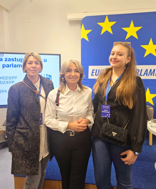 Srednjškolci iz Knina i Drniša sudjelovali na 3. nacionalnom skupu EPAS škola