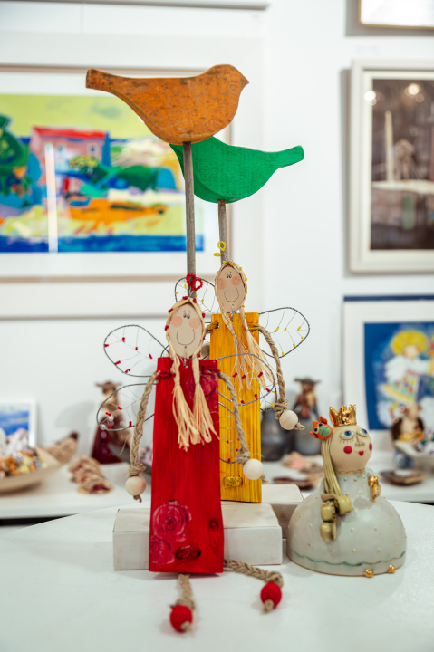 FOTO Proljeće u zraku, a novi komadi i popusti u Galeriji Juraj Dalmatinac!