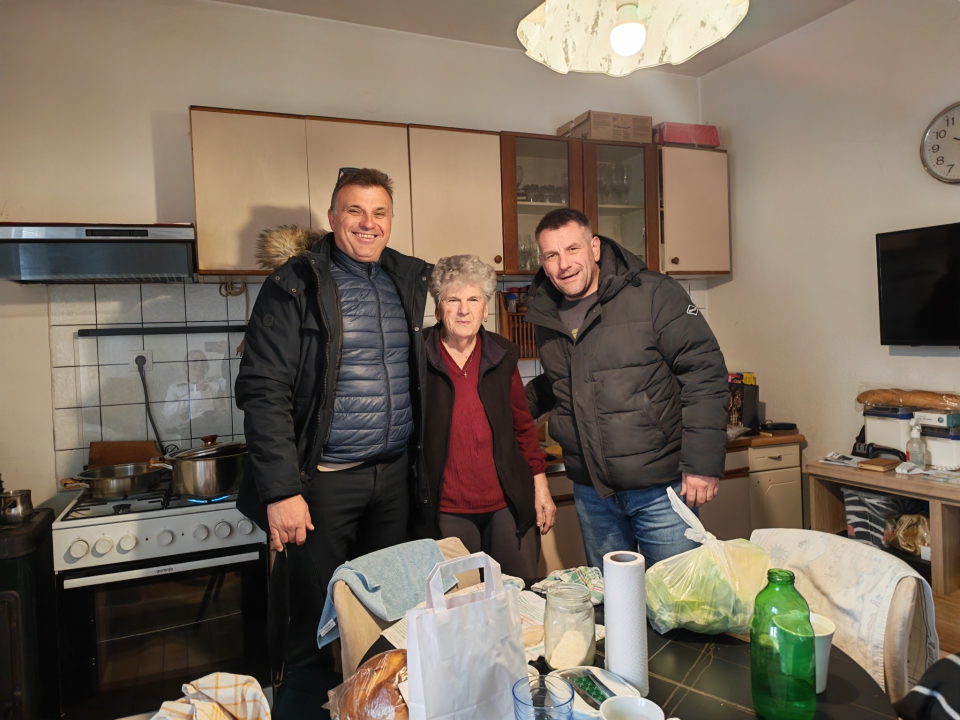 Predstavnici Općine Murter-Kornati obišli starije sumještane i podijelili im prigodne poklone