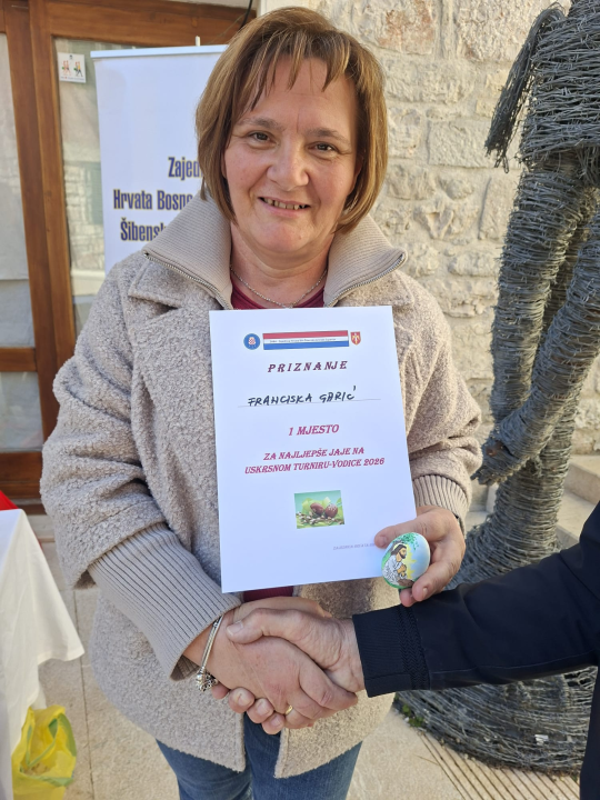 Mali Ukrajinac Grgo Gryshylo pobijedio na vodičkom turniru u tucanju jaja, najljepšu pisanicu ima Franciska Garić