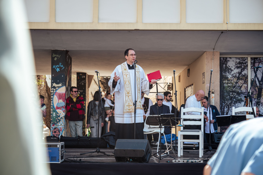 FOTO Obrtnici i ove godine pripremili uskrsni doručak u Šibeniku, glavna zvijezda bila je mega fritaja